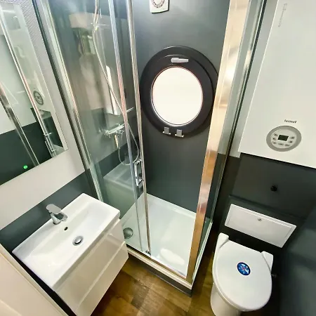 Bådhotel Cosy Hannah - Festlieger Schwerin (Mecklenburg-Vorpommern)