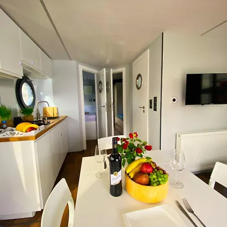 Cosy Hannah - Festlieger Bådhotel