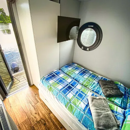 Cosy Hannah - Festlieger Bådhotel *